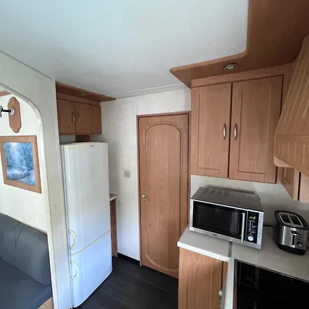 La Carabasse Mobil-home Tres Bien Equipe Campsite