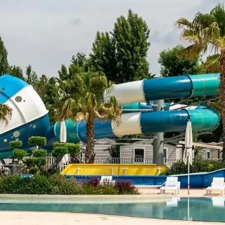 Campsite La Carabasse Mobil-home Tres Bien Equipe *